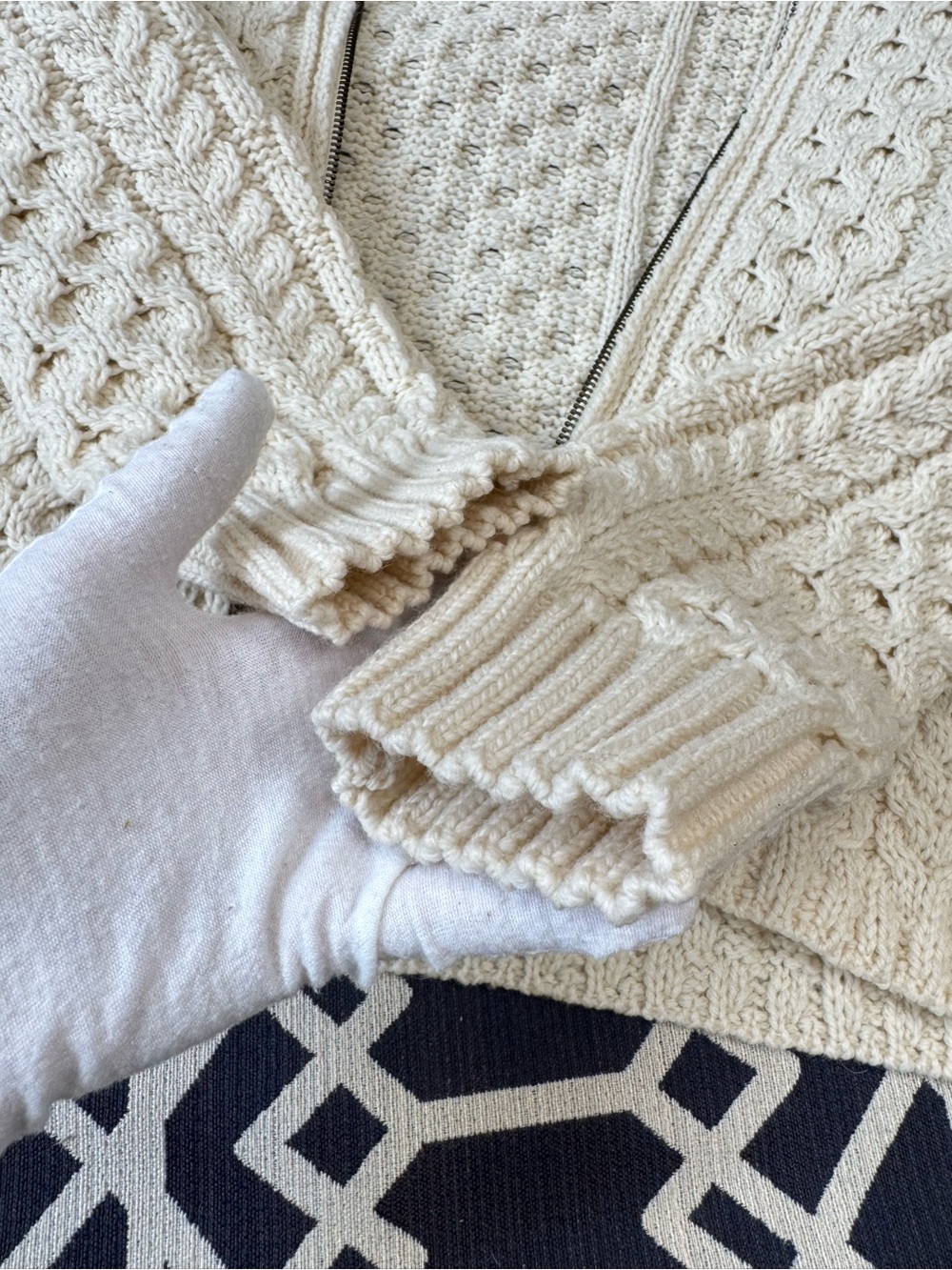Inis Crafts Irish Aran Cable Knit Fisherman Cardigan Cream Merino Wool Zip Sz M - Picture 12 of 15